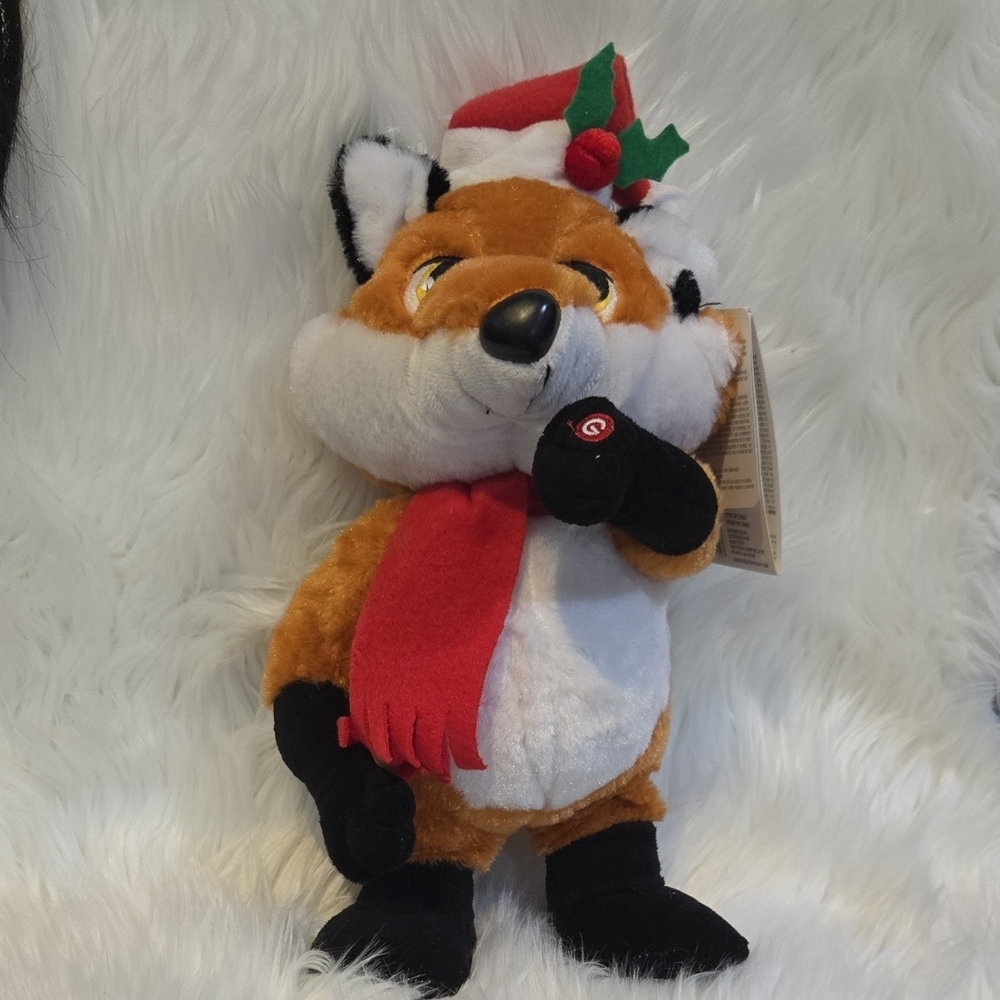 Side Stepping FOX Animated Dancing and Singing To "The Fox"